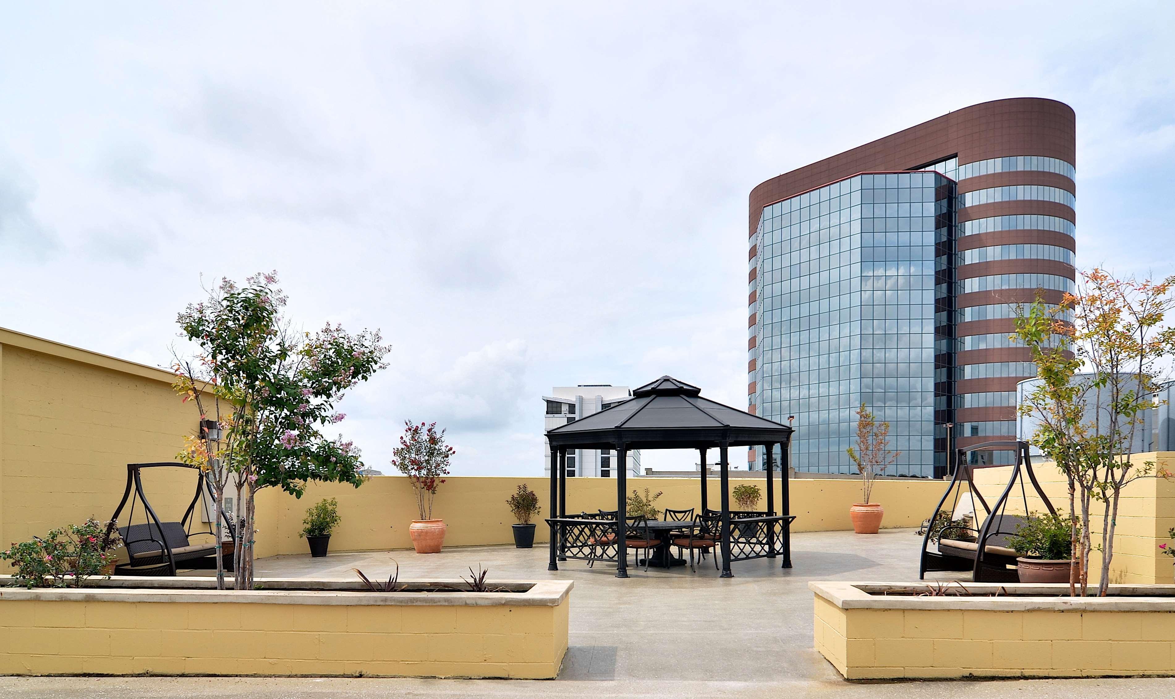 Embassy Suites Nashville - At Vanderbilt Exterior photo